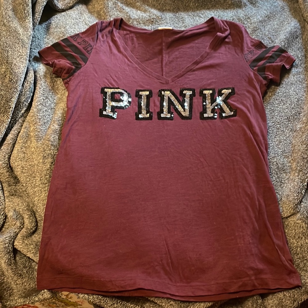 Ladies VS v-neck t shirt